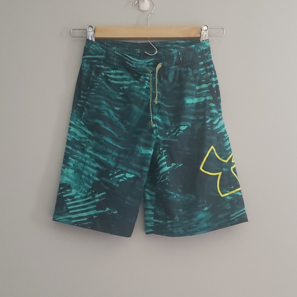 Under armour boys shorts
